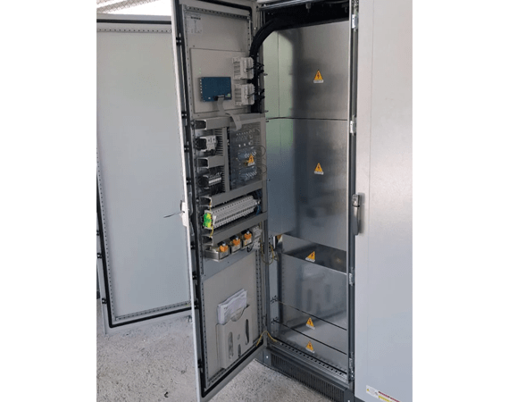 Instalación de Regulador de Voltaje ORTEA 300kVA en Avícola de Jalapa